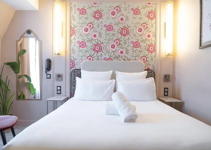 Elsa, Hotel Paris