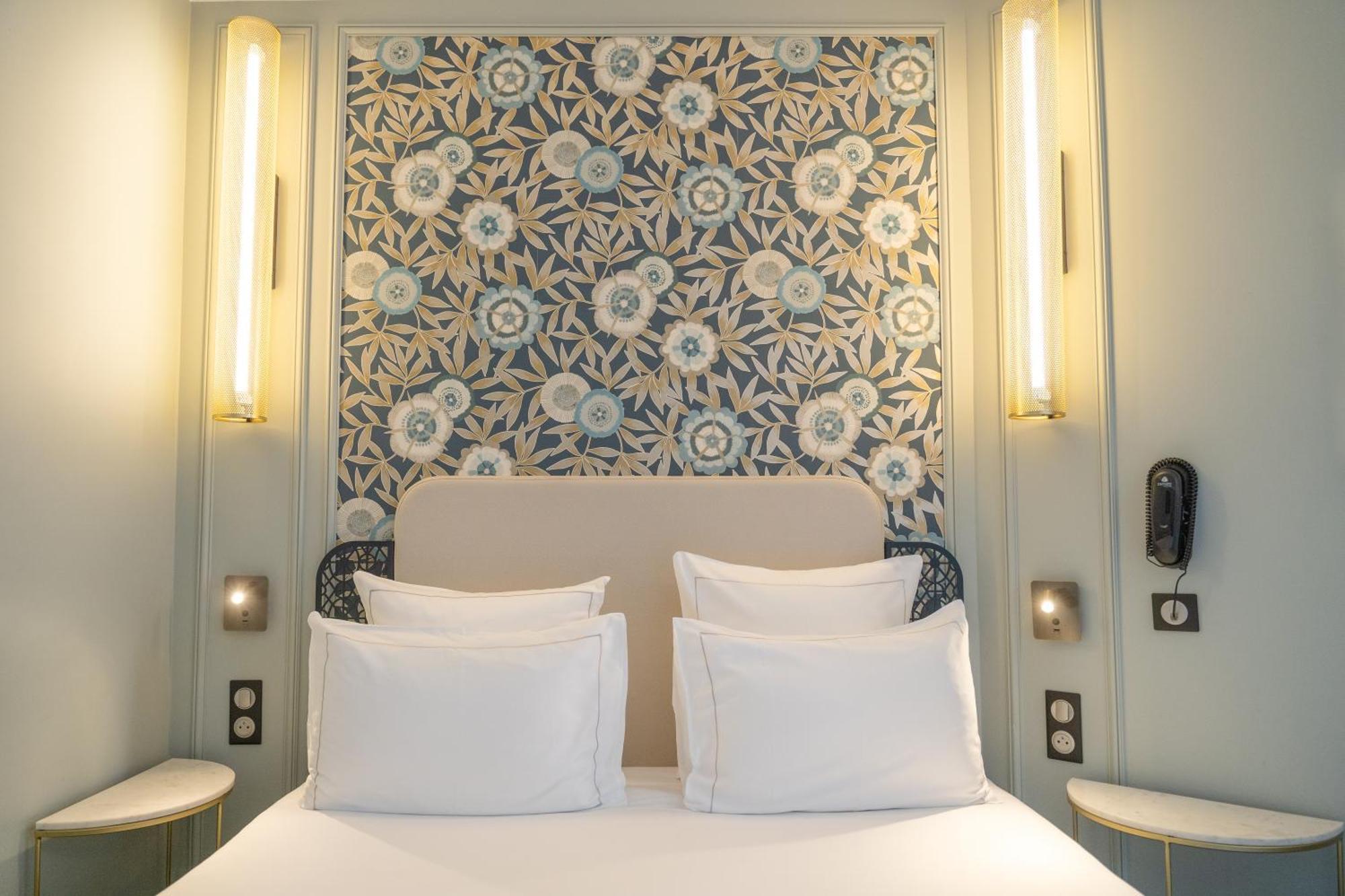 Elsa, Hotel París